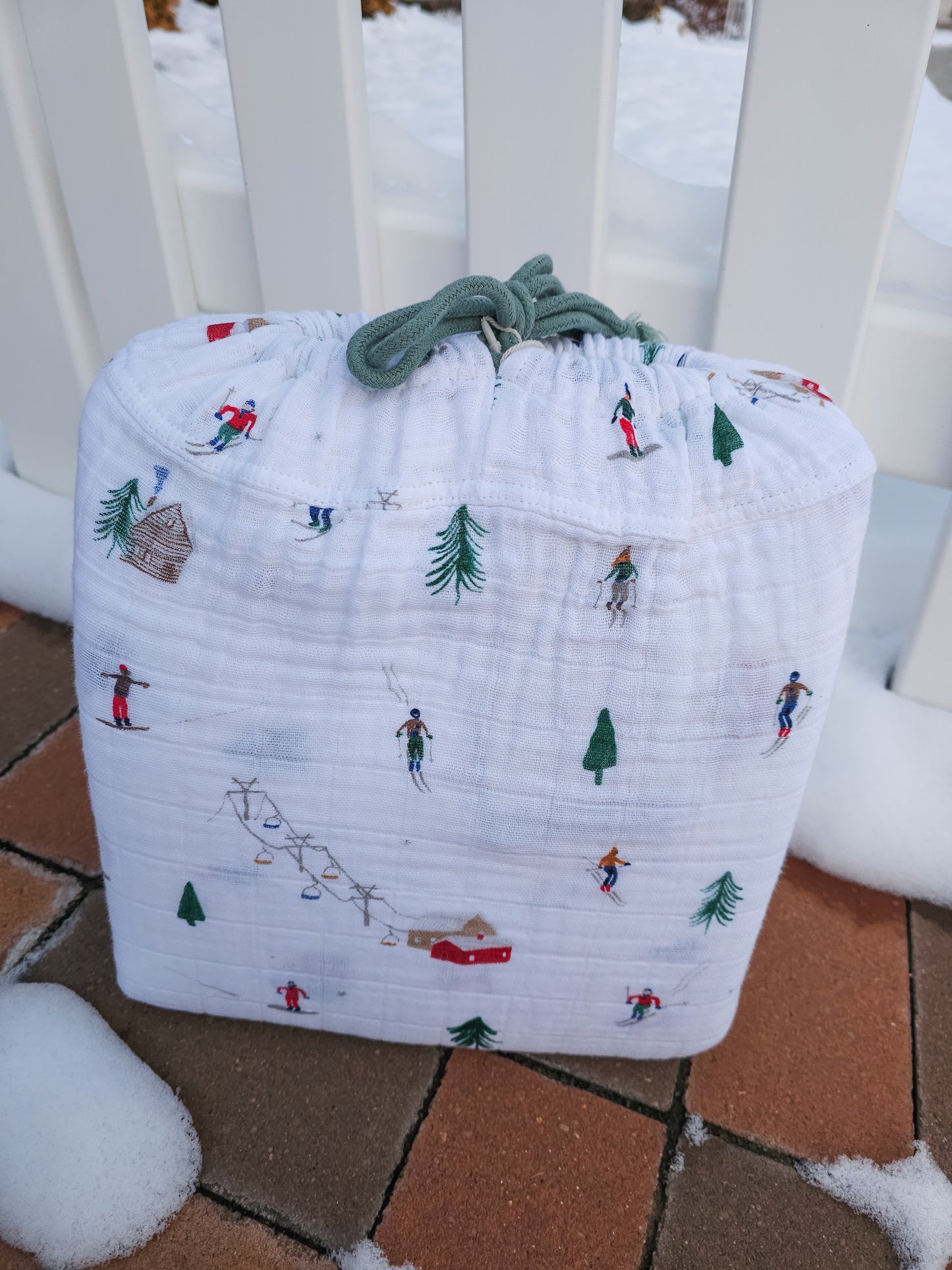 Baby Basket - Snow Bunny